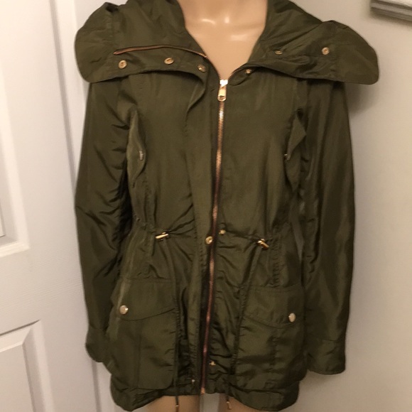 NWOT CB Green Outwear Trench Coat Hoodie. Size: M - Picture 3 of 8